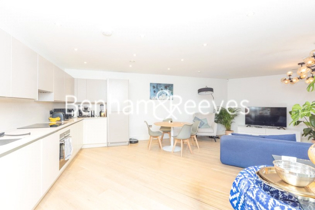 2 bedrooms apartments/flats for sale in Archway Road, London - N6 view 2