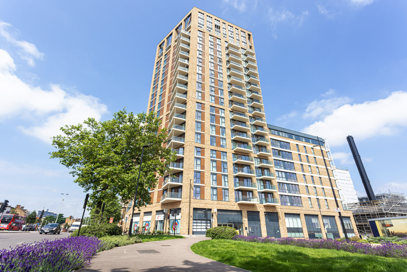 Studio apartments/flats to sale in Victory Parade, Woolwich-image 1
