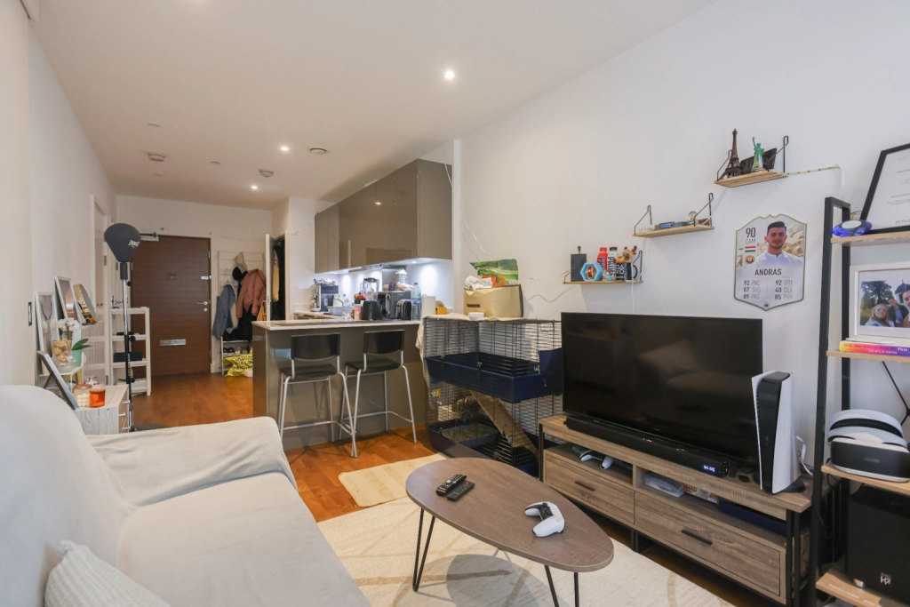 Studio apartments/flats for sale in Victory Parade, Woolwich - SE18 view 7