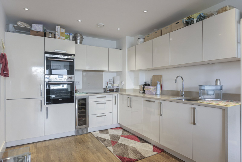 2 bedrooms apartments/flats for sale in Queensland Road, London - N7 view 4