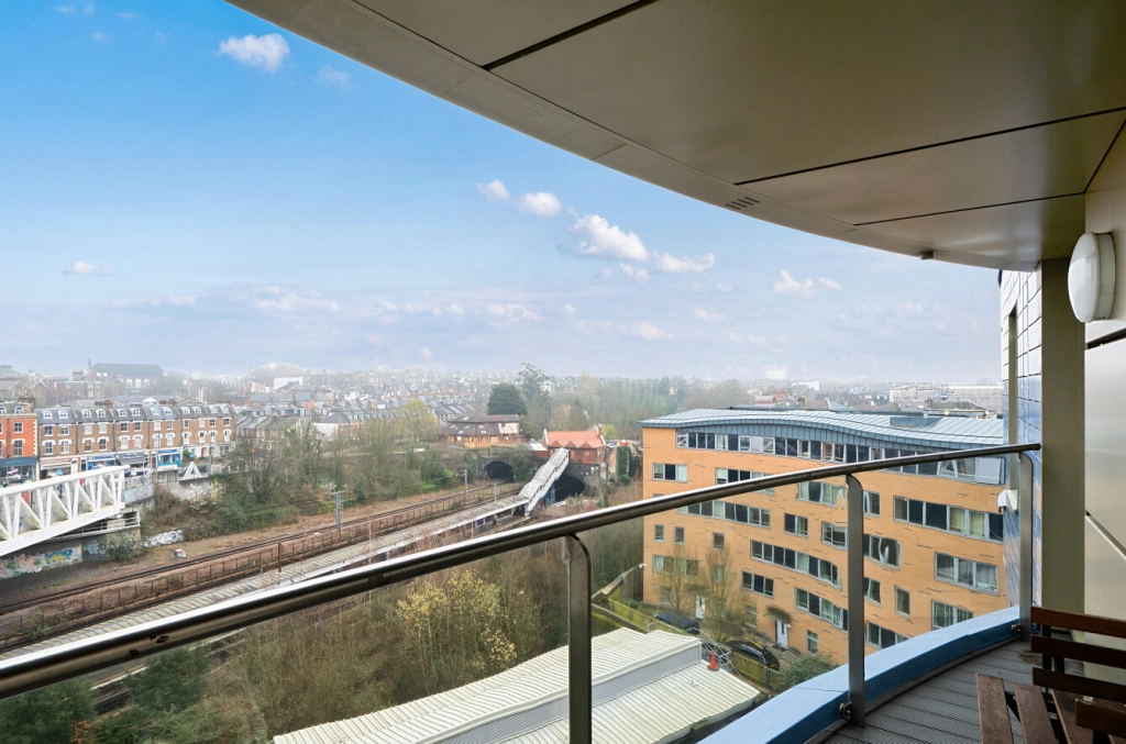 2 bedrooms apartments/flats for sale in Queensland Road, London - N7 view 10