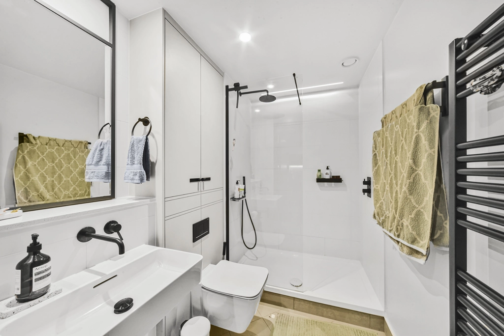 2 bedrooms apartments/flats for sale in Windsor Square, Woolwich - SE18 view 12