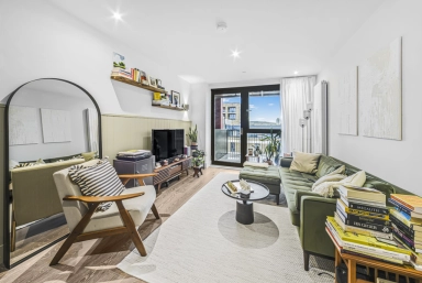 Windsor Square, Woolwich - SE18 view 2