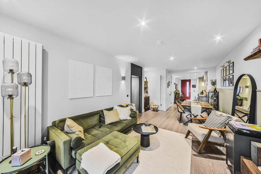 2 bedrooms apartments/flats for sale in Windsor Square, Woolwich - SE18 view 3