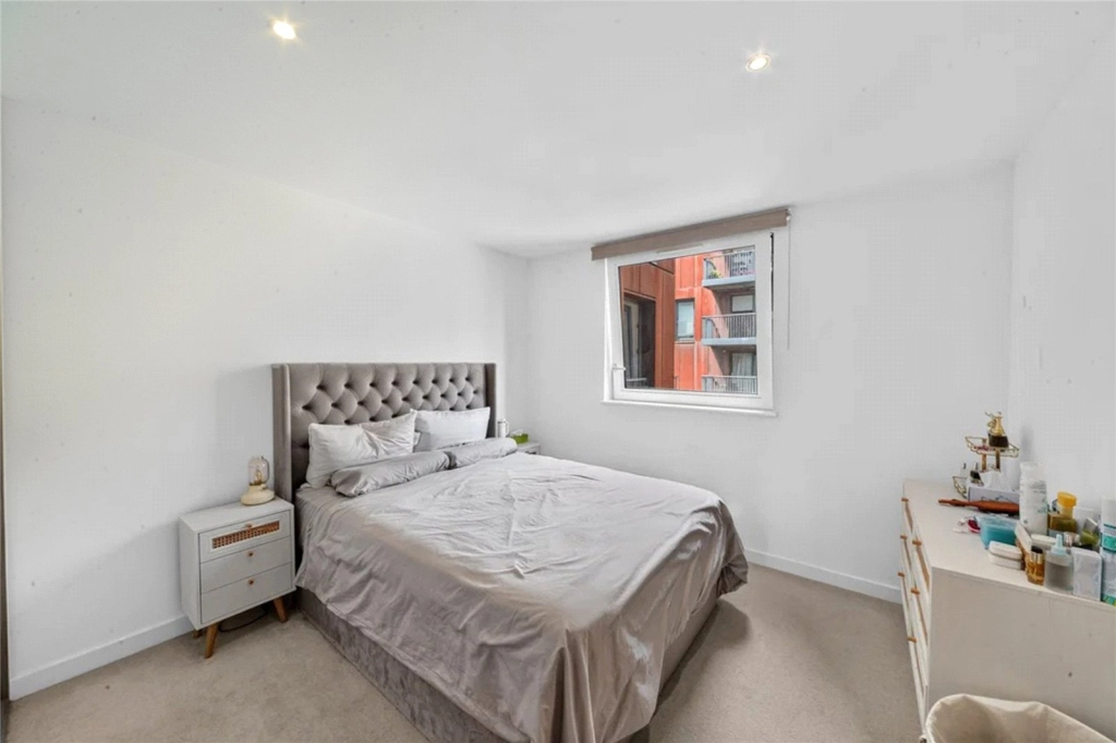 2 bedrooms apartments/flats for sale in Whiting Way, Rotherhithe - SE16 view 5