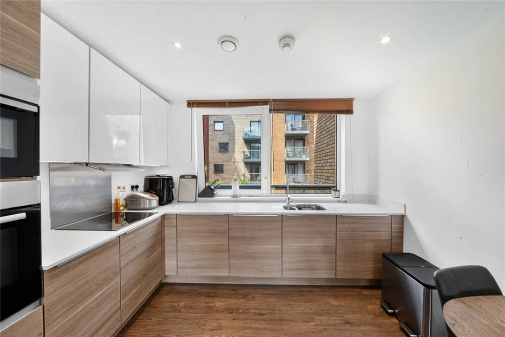 2 bedrooms apartments/flats for sale in Whiting Way, Rotherhithe - SE16 view 4