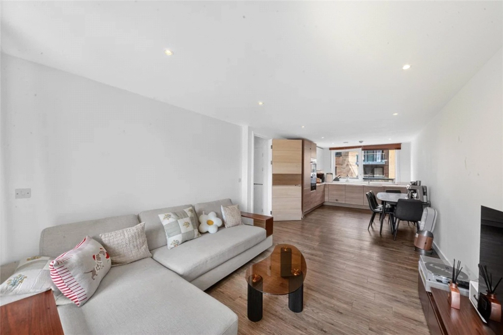 2 bedrooms apartments/flats for sale in Whiting Way, Rotherhithe - SE16 view 3