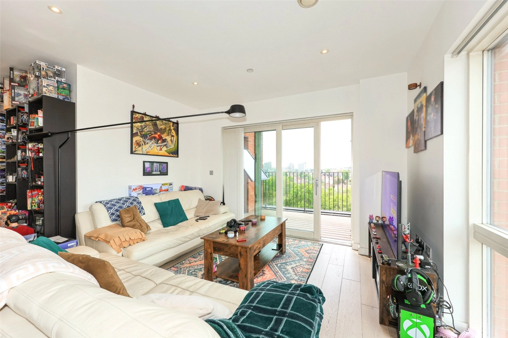 3 bedrooms apartments/flats for sale in Thonrey Close, Colindale Gardens, Colindale - NW9 view 6