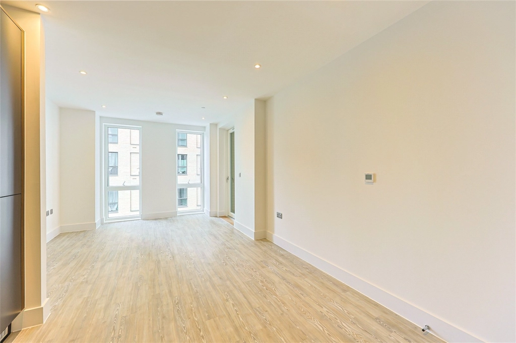 1 bedroom apartments/flats for sale in Sanday Drive, Colindale Gardens, Colindale - NW9 view 5
