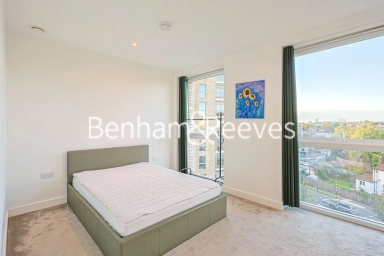 Beresford Avenue, Wembley - HA0 view 4