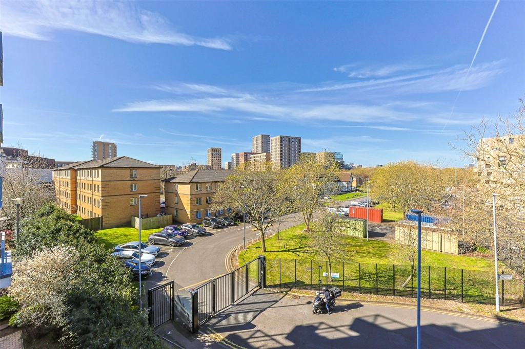 2 bedrooms apartments/flats for sale in Heritage Avenue, Beaufort Park, Colindale - NW9 view 10