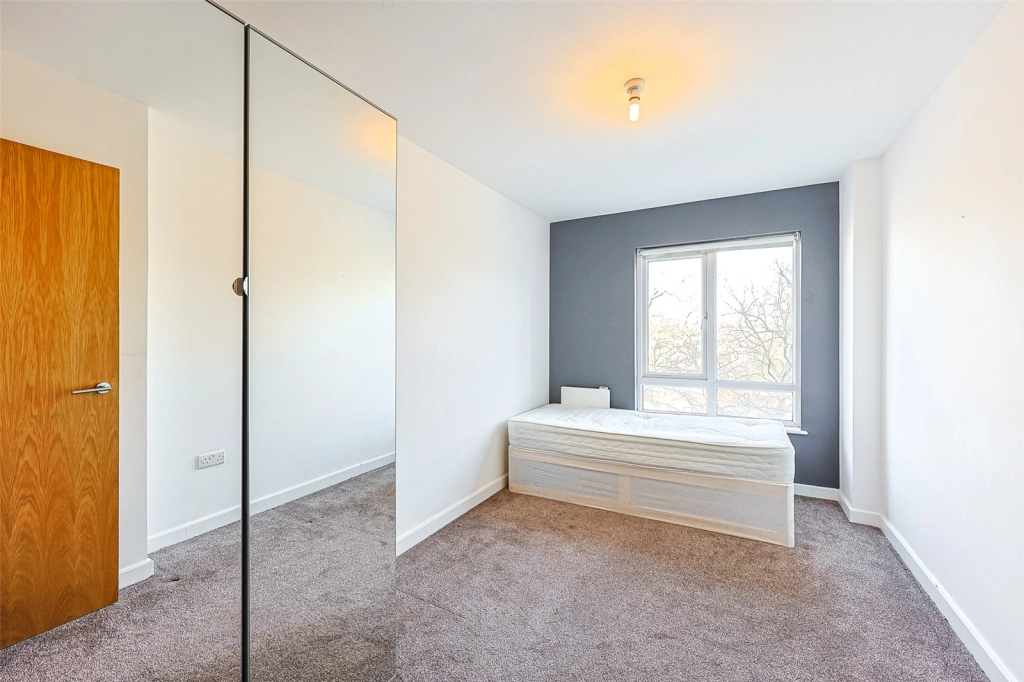 2 bedrooms apartments/flats for sale in Heritage Avenue, Beaufort Park, Colindale - NW9 view 6