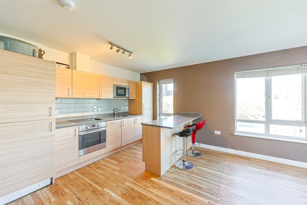 2 bedrooms apartments/flats for sale in Heritage Avenue, Beaufort Park, Colindale - NW9 view 7