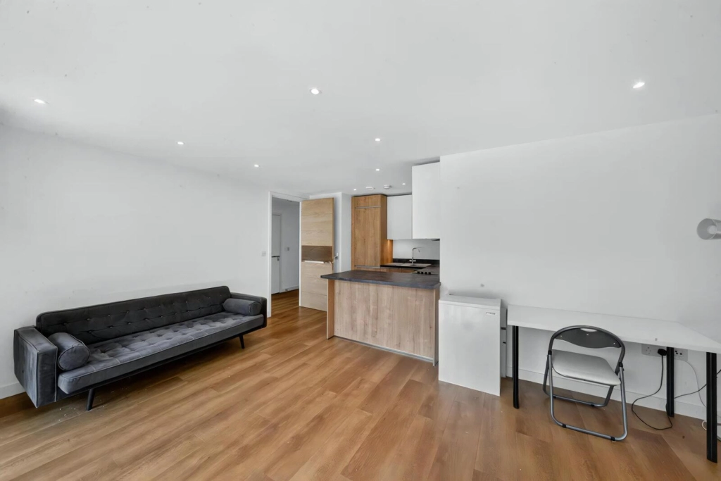 1 bedroom apartments/flats for sale in Ashton Reach, Rotherhithe - SE16 view 3