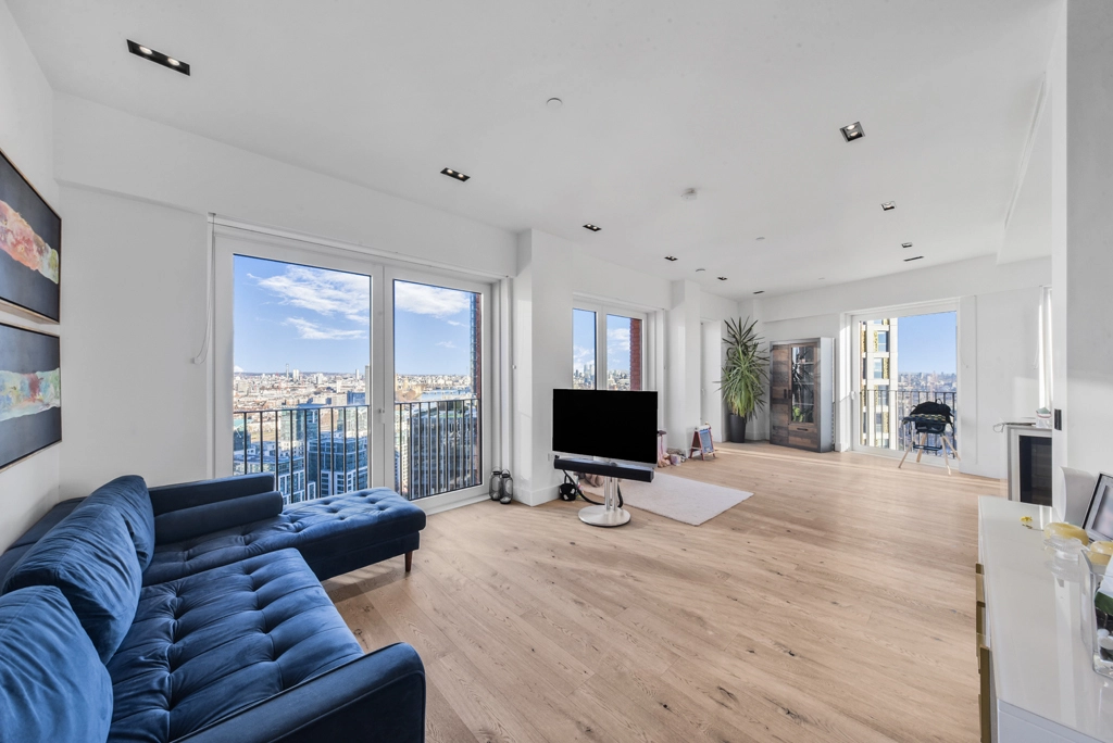 3 bedrooms apartments/flats for sale in Exchange Gardens, Vauxhall - SW8 view 2