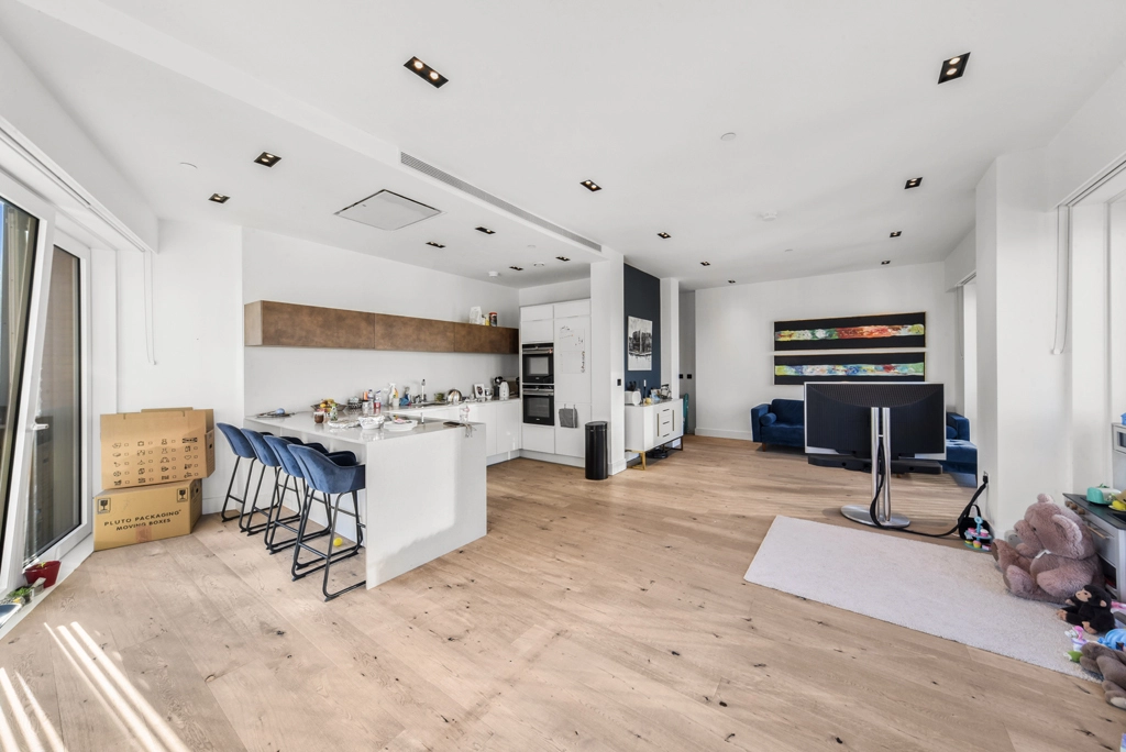 3 bedrooms apartments/flats for sale in Exchange Gardens, Vauxhall - SW8 view 10