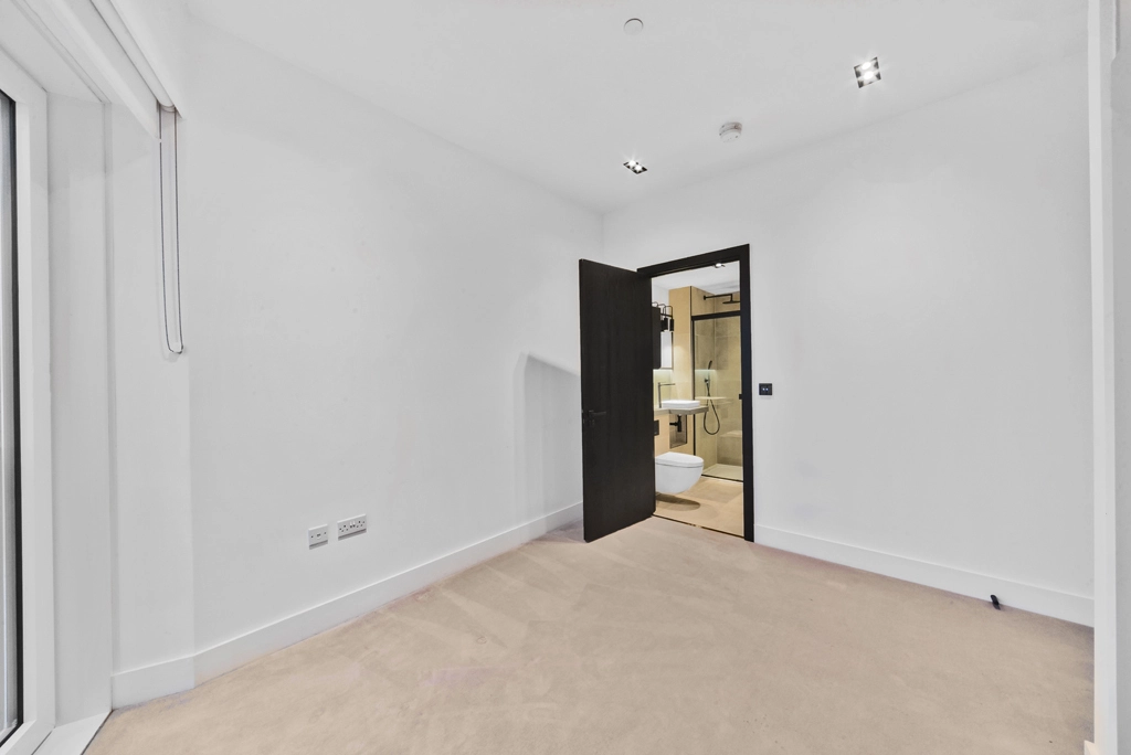 3 bedrooms apartments/flats for sale in Exchange Gardens, Vauxhall - SW8 view 13