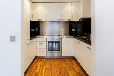 Fairmont Avenue, Blackwall - E14 view 3