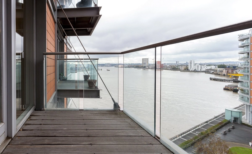 1 bedroom apartments/flats for sale in Fairmont Avenue, Blackwall - E14 view 11