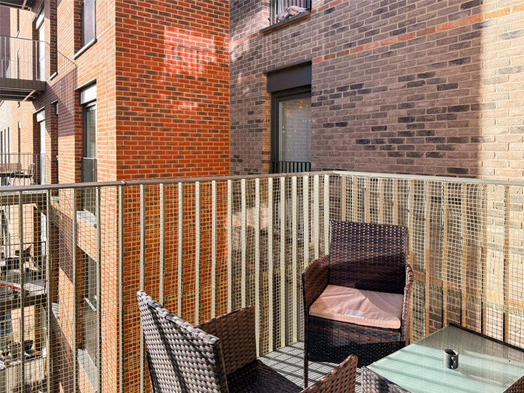 Studio apartments/flats for sale in Ron Leighton Way, East Ham - E6 view 7