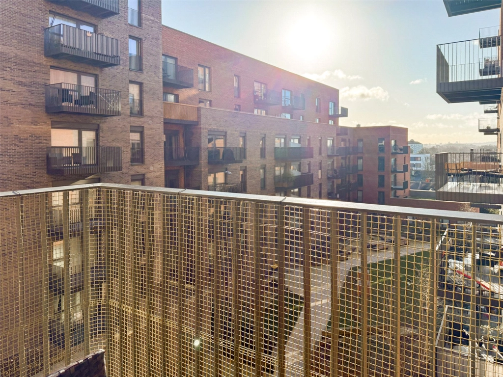 Studio apartments/flats for sale in Ron Leighton Way, East Ham - E6 view 15