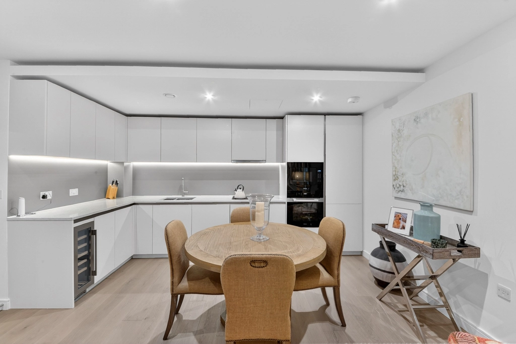 2 bedrooms apartments/flats for sale in Parrs Way, Hammersmith - W6 view 12