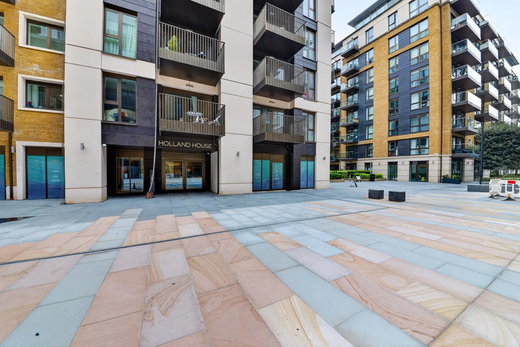2 bedrooms apartments/flats for sale in Parrs Way, Hammersmith - W6 view 8