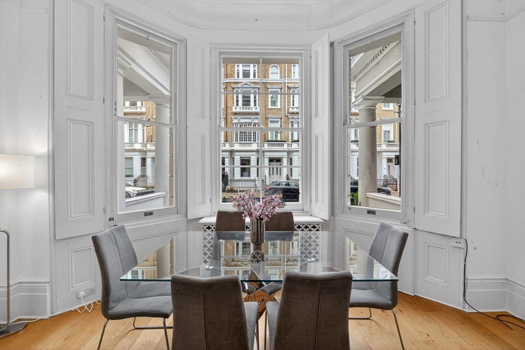 2 bedrooms apartments/flats for sale in Queensberry Place, Kensington - SW7 view 7