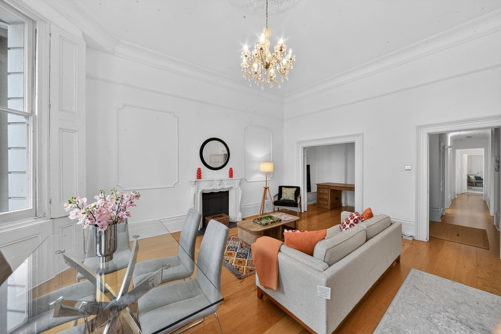 2 bedrooms apartments/flats for sale in Queensberry Place, Kensington - SW7 view 12