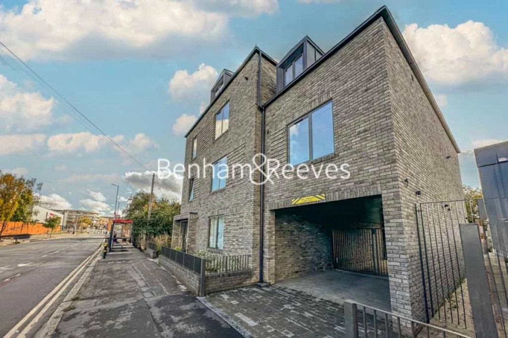 1 bedroom apartments/flats for sale in Durnsford Road, London - SW19 view 8