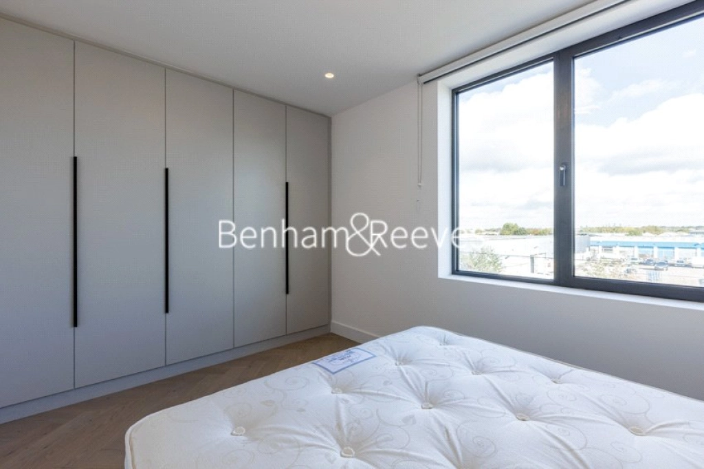 1 bedroom apartments/flats for sale in Durnsford Road, London - SW19 view 9