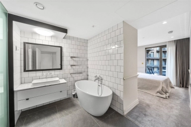 Crisp Road, Hammersmith - W6 view 7