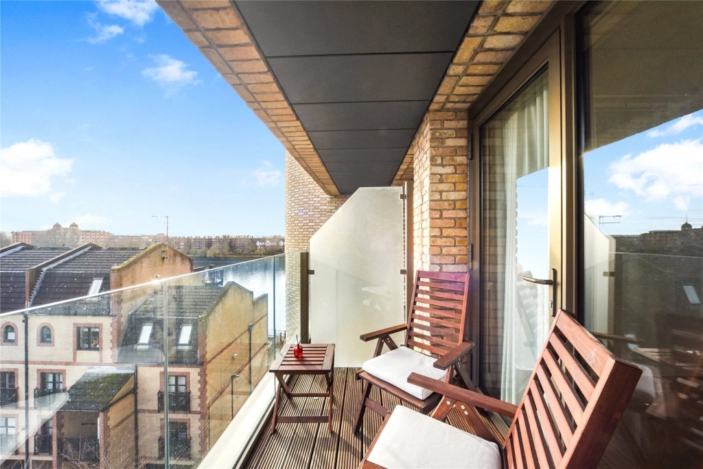 2 bedrooms apartments/flats for sale in Crisp Road, Hammersmith - W6 view 12