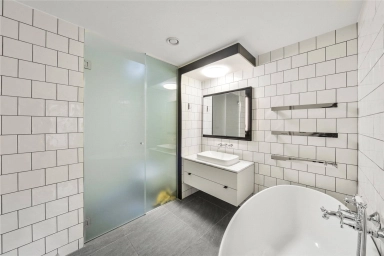 Crisp Road, Hammersmith - W6 view 18