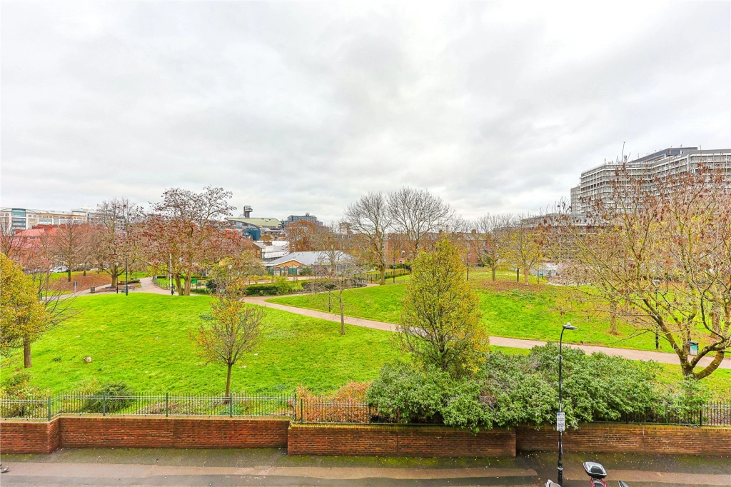 1 bedroom apartments/flats for sale in Parrs Way, London - W6 view 10