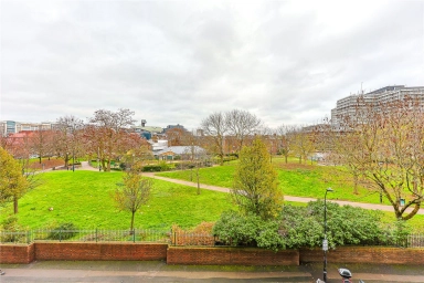 Parrs Way, London - W6 view 10