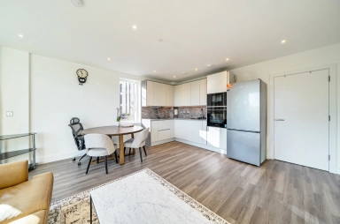 Sanday Drive, Colindale Gardens, Colindale - NW9 view 4