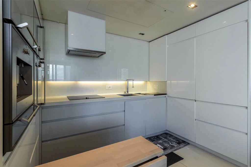 1 bedroom apartments/flats for sale in Pan Peninsula Square, South Quay - E14 view 17