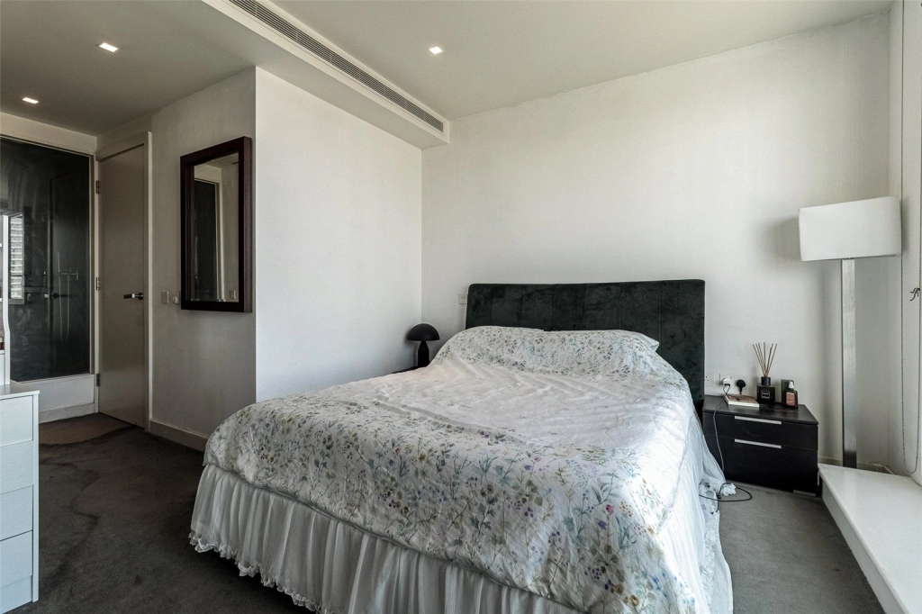 1 bedroom apartments/flats for sale in Pan Peninsula Square, South Quay - E14 view 20