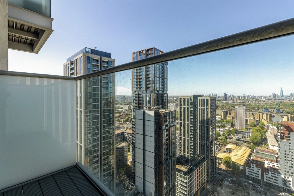 1 bedroom apartments/flats for sale in Pan Peninsula Square, South Quay - E14 view 26