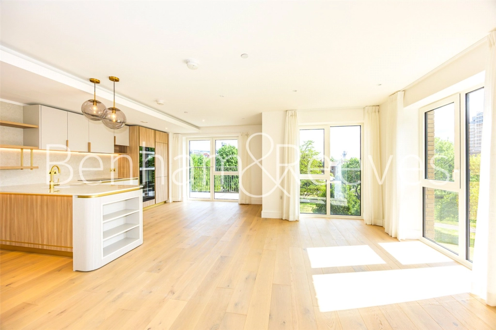 3 bedrooms apartments/flats for sale in Parr's Way, London - W6 view 4