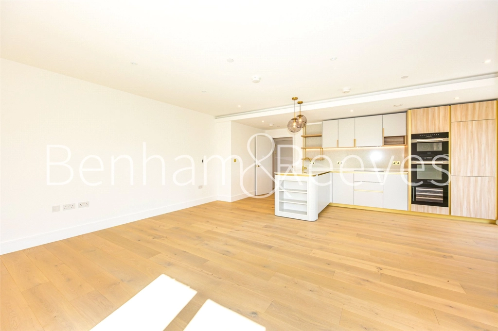 3 bedrooms apartments/flats for sale in Parr's Way, London - W6 view 2