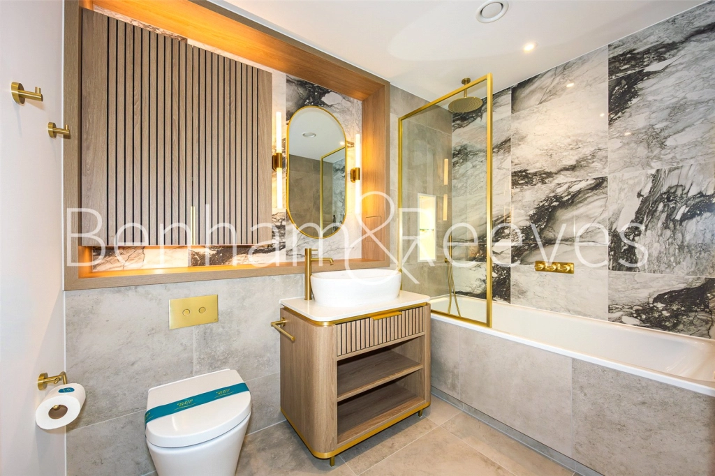 3 bedrooms apartments/flats for sale in Parr's Way, London - W6 view 6