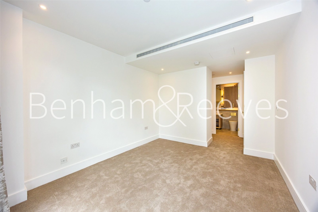 3 bedrooms apartments/flats for sale in Parr's Way, London - W6 view 13