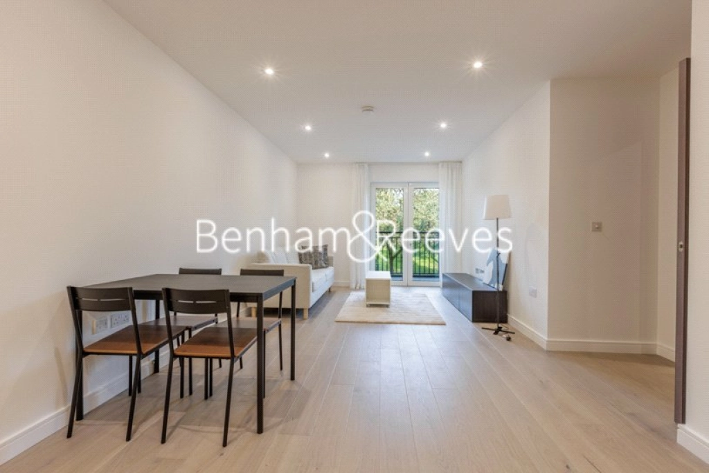 2 bedrooms apartments/flats for sale in Distillery Road, London - W6 view 3