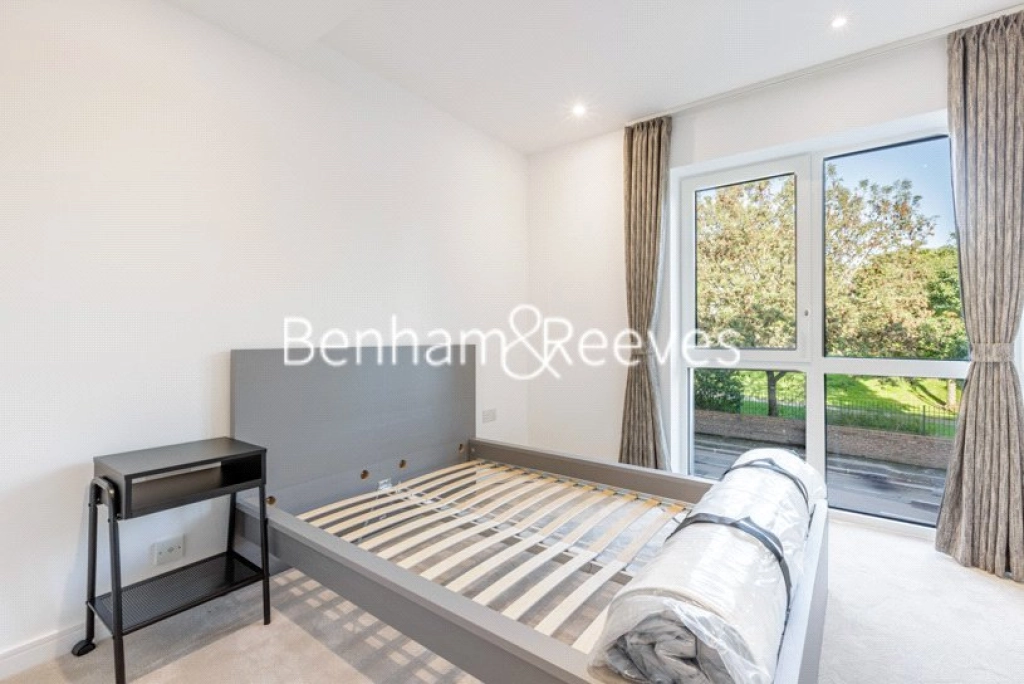 2 bedrooms apartments/flats for sale in Distillery Road, London - W6 view 9