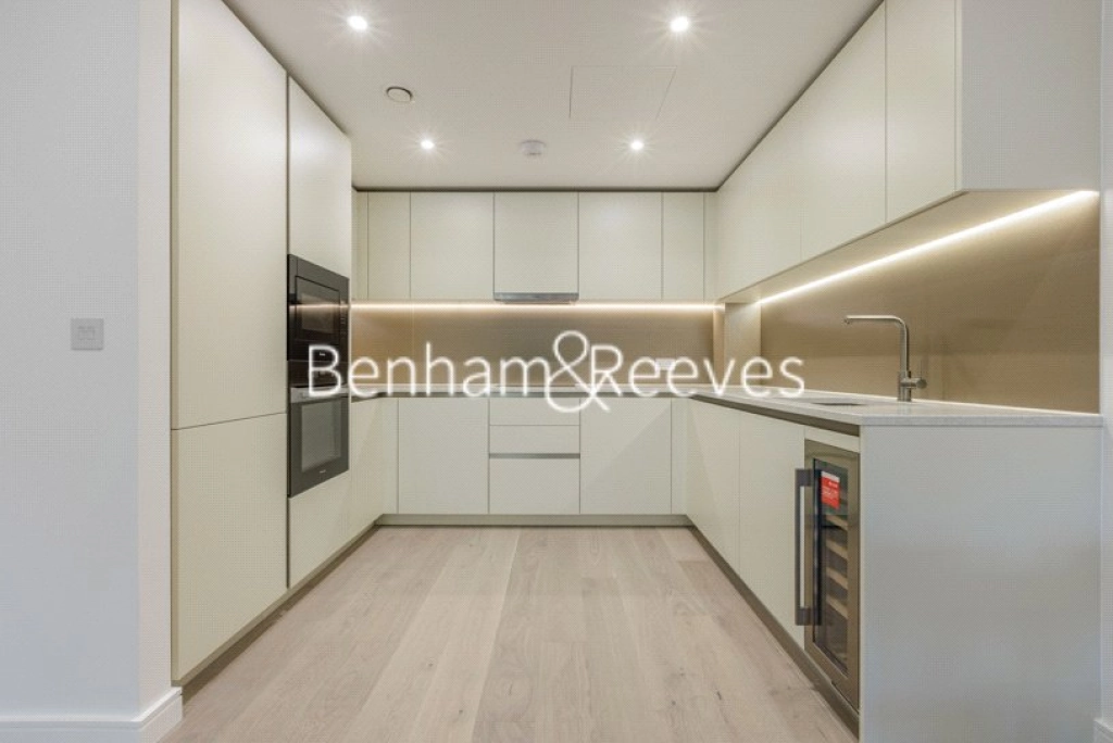 2 bedrooms apartments/flats for sale in Distillery Road, London - W6 view 2