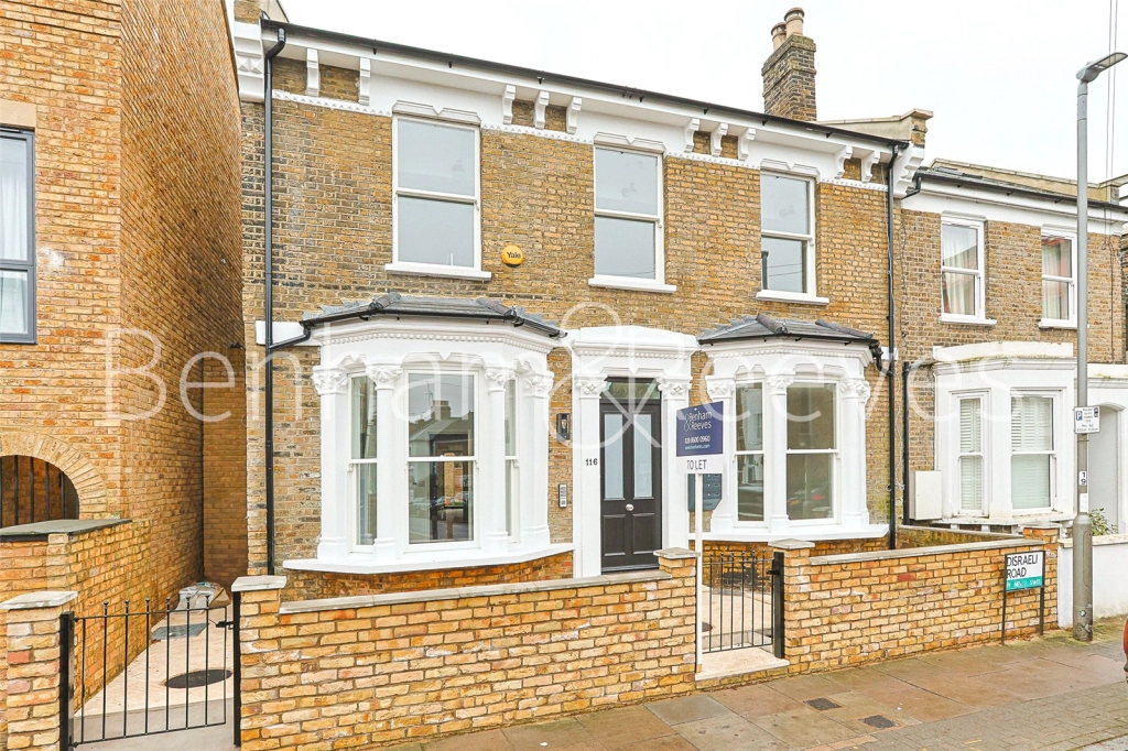 2 bedrooms apartments/flats for sale in Disraeli Road, London - SW15 view 16