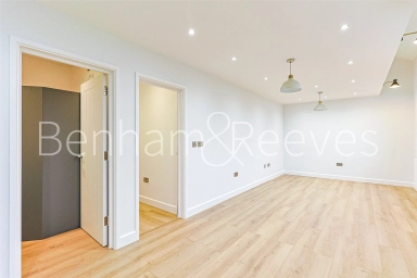Disraeli Road, London - SW15 view 8
