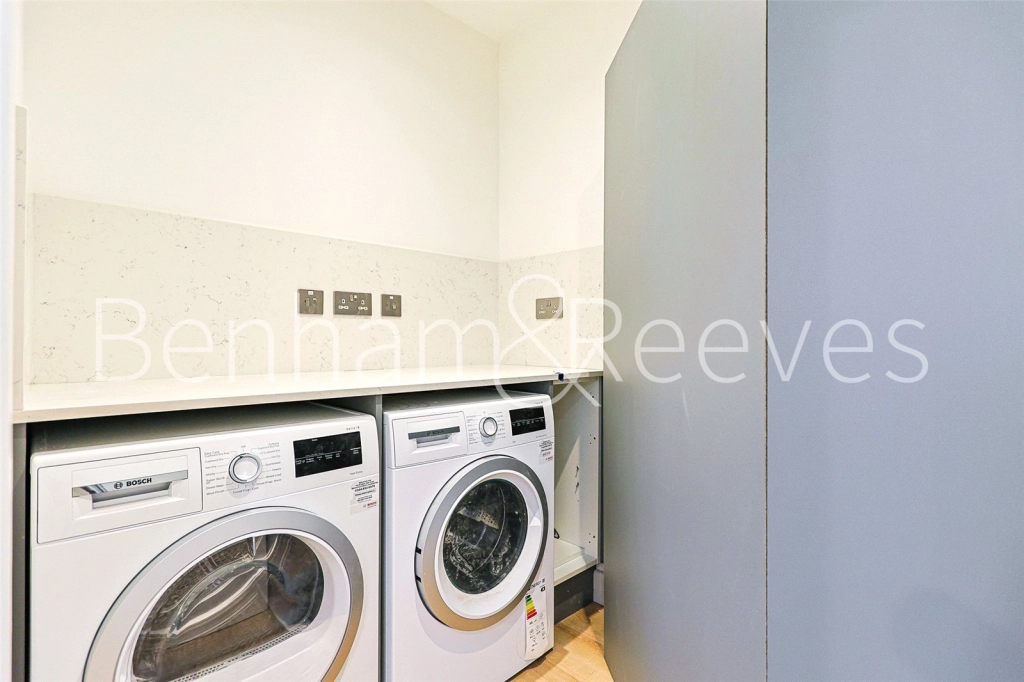 2 bedrooms apartments/flats for sale in Disraeli Road, London - SW15 view 15